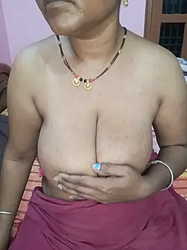 Snapshot of KannadaTamilTeluguBeauty chatting on May 12, 2026, 9:32 pm KannadaTamilTeluguBeauty online show from May 12, 2026, 9:32 pm