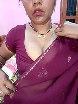 Snapshot of KannadaTamilTeluguBeauty chatting on April 25, 2026, 1:52 pm KannadaTamilTeluguBeauty online show from April 25, 2026, 1:52 pm