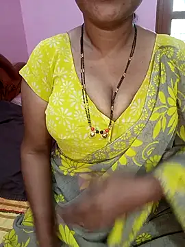 Snapshot of KannadaTamilTeluguBeauty chatting on May 25, 2026, 9:08 am KannadaTamilTeluguBeauty online show from May 25, 2026, 9:08 am