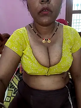 Snapshot of KannadaTamilTeluguBeauty chatting on April 23, 2026, 10:11 am KannadaTamilTeluguBeauty online show from April 23, 2026, 10:11 am