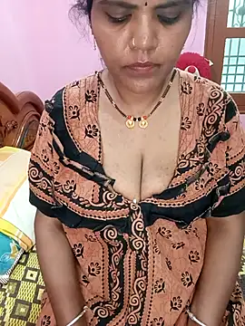 Snapshot of KannadaTamilTeluguBeauty chatting on April 23, 2026, 12:29 pm KannadaTamilTeluguBeauty online show from April 23, 2026, 12:29 pm