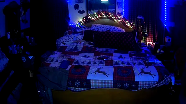 Snapshot of HarmoniousPhantasm3 chatting on January 6, 2026, 8:57 pm HarmoniousPhantasm3 online show from January 6, 2026, 8:57 pm