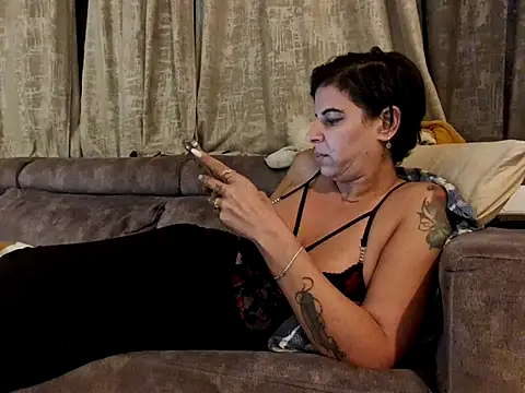 Alexis21821 online show from February 6, 2026, 5:20 pm