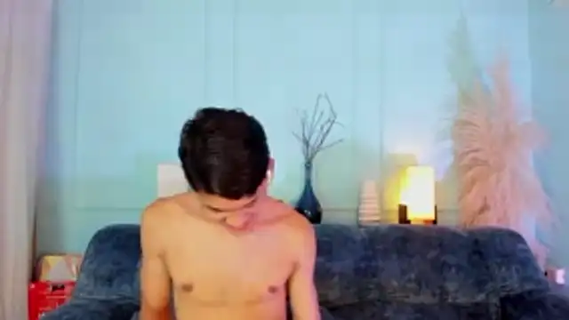 SandroVeyra online show from November 17, 2025, 3:32 am