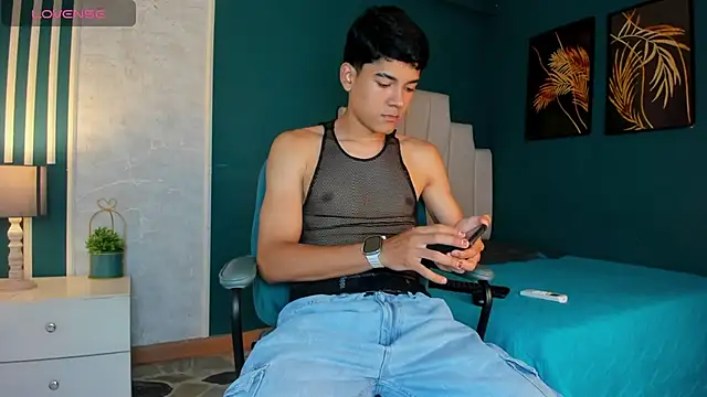 SandroVeyra online show from September 24, 2025, 7:31 pm