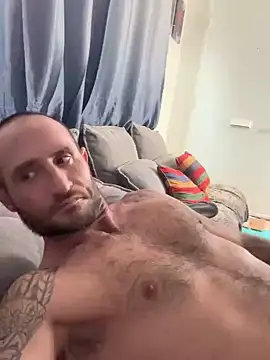 Snapshot of skip69xxx chatting on November 12, 2025, 11:30 pm skip69xxx online show from November 12, 2025, 11:30 pm