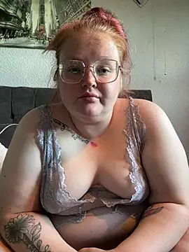 Snapshot of AmberBliss-X chatting on July 30, 2026, 6:29 pm AmberBliss-X online show from July 30, 2026, 6:29 pm