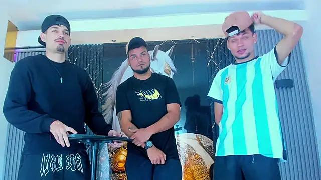 Snapshot of Iam_Steven chatting on November 8, 2025, 1:03 pm Iam Steven online show from November 8, 2025, 1:03 pm