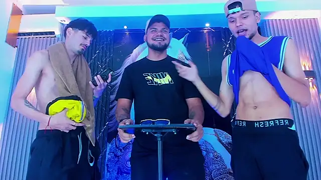 Snapshot of Iam_Steven chatting on September 29, 2025, 2:01 pm Iam Steven online show from September 29, 2025, 2:01 pm