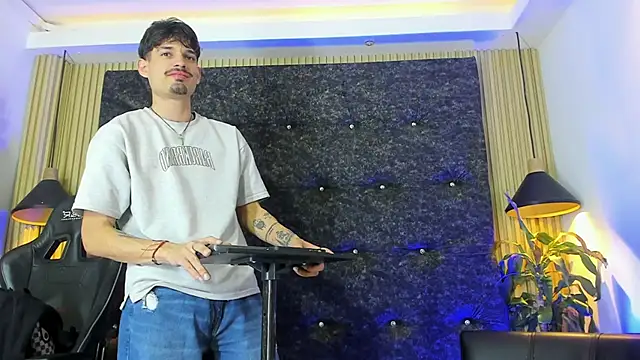 Snapshot of Iam_Steven chatting on September 30, 2025, 4:40 am Iam Steven online show from September 30, 2025, 4:40 am