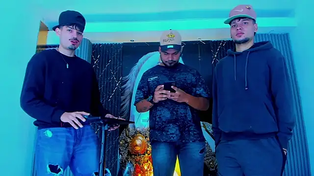 Snapshot of Iam_Steven chatting on September 27, 2025, 12:33 pm Iam Steven online show from September 27, 2025, 12:33 pm