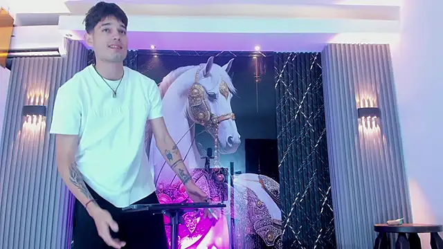 Snapshot of Iam_Steven chatting on November 22, 2025, 12:37 pm Iam Steven online show from November 22, 2025, 12:37 pm