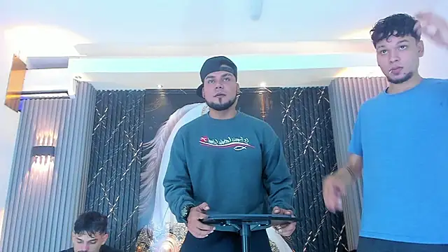 Snapshot of Iam_Steven chatting on October 12, 2025, 1:23 pm Iam Steven online show from October 12, 2025, 1:23 pm