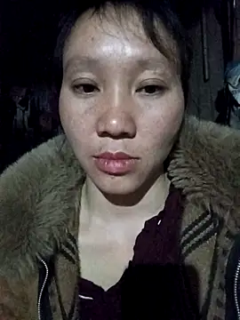 Snapshot of bonnie-00 chatting on December 5, 2025, 12:04 pm bonnie-00 online show from December 5, 2025, 12:04 pm