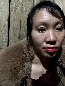 Snapshot of bonnie-00 chatting on November 15, 2025, 10:52 am bonnie-00 online show from November 15, 2025, 10:52 am