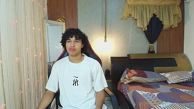 Snapshot of fire_drako_ chatting on March 13, 2026, 6:18 am fire drako online show from March 13, 2026, 6:18 am