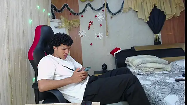 Snapshot of fire_drako_ chatting on January 12, 2026, 8:04 pm fire drako online show from January 12, 2026, 8:04 pm