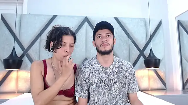 Snapshot of EthanCollen chatting on October 3, 2025, 10:44 pm EthanCollen online show from October 3, 2025, 10:44 pm