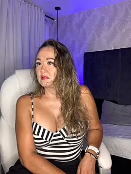 BunnyGlow50 online show from September 14, 2025, 3:18 am