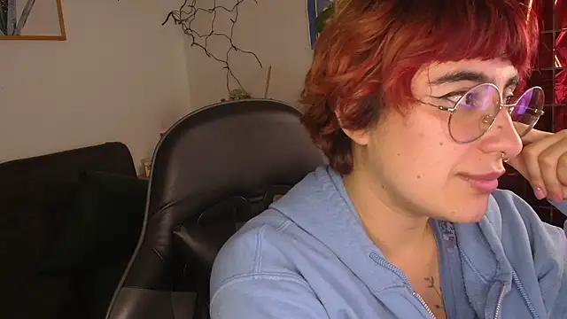 Miacatsito3 online show from February 20, 2026, 6:26 am