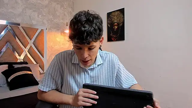 Snapshot of kraven_lust chatting on February 15, 2026, 3:07 am kraven lust online show from February 15, 2026, 3:07 am