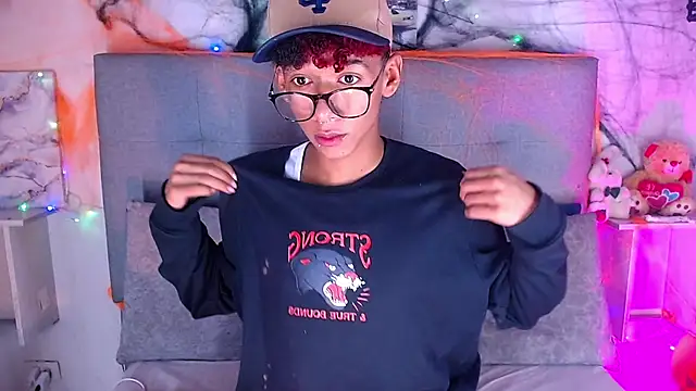 Snapshot of Billie_Turner_ chatting on October 23, 2025, 4:22 am Billie Turner online show from October 23, 2025, 4:22 am