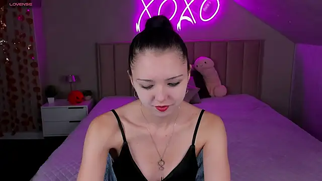 Amanda Reedd online show from November 9, 2025, 7:45 am