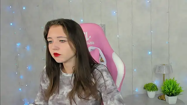 Amanda Reedd online show from October 7, 2025, 1:17 am