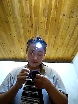 Snapshot of Dung_x chatting on October 3, 2025, 11:23 am Dung x online show from October 3, 2025, 11:23 am