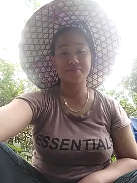 Snapshot of Dung_x chatting on April 15, 2026, 5:13 am Dung x online show from April 15, 2026, 5:13 am