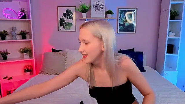 evlica online show from October 27, 2025, 7:31 am