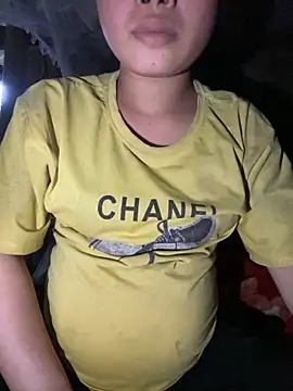 Snapshot of Van_xx chatting on October 7, 2025, 2:56 am Van xx online show from October 7, 2025, 2:56 am