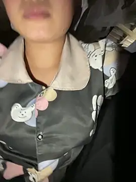 Snapshot of Van_xx chatting on October 25, 2025, 7:18 am Van xx online show from October 25, 2025, 7:18 am