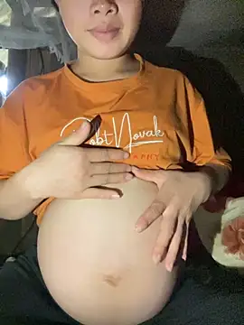 Snapshot of Van_xx chatting on October 15, 2025, 1:48 am Van xx online show from October 15, 2025, 1:48 am