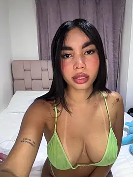 Snapshot of karolaalcendra chatting on September 30, 2025, 11:22 pm karolaalcendra online show from September 30, 2025, 11:22 pm