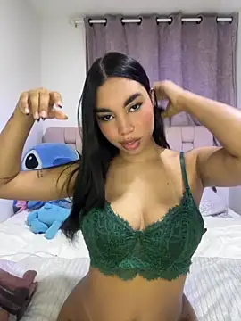 Snapshot of karolaalcendra chatting on November 19, 2025, 4:34 am karolaalcendra online show from November 19, 2025, 4:34 am