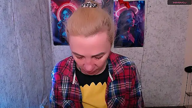 Snapshot of EmmaCat_ chatting on January 13, 2026, 5:22 am EmmaCat online show from January 13, 2026, 5:22 am