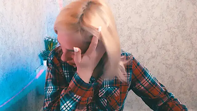 Snapshot of EmmaCat_ chatting on January 10, 2026, 5:36 am EmmaCat online show from January 10, 2026, 5:36 am