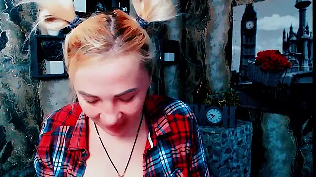 Snapshot of EmmaCat_ chatting on March 1, 2026, 6:02 am EmmaCat online show from March 1, 2026, 6:02 am