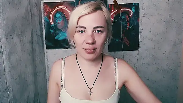 Snapshot of EmmaCat_ chatting on February 17, 2026, 5:27 am EmmaCat online show from February 17, 2026, 5:27 am