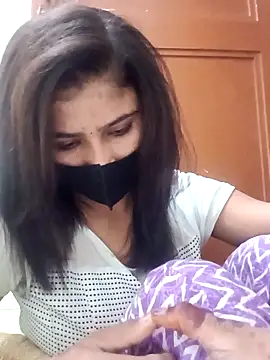 Snapshot of Arti_ chatting on October 13, 2025, 5:53 am Arti online show from October 13, 2025, 5:53 am
