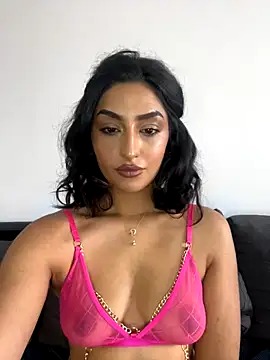 Mia spicyy online show from November 16, 2025, 10:09 am