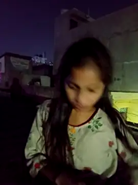 Snapshot of Saloni-Gupta chatting on October 25, 2025, 7:14 pm Saloni-Gupta online show from October 25, 2025, 7:14 pm