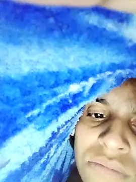 Snapshot of Saloni-Gupta chatting on January 6, 2026, 9:41 pm Saloni-Gupta online show from January 6, 2026, 9:41 pm