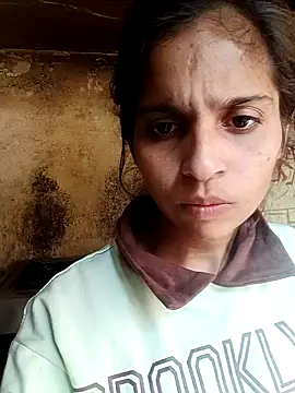 Snapshot of Saloni-Gupta chatting on December 16, 2025, 7:23 am Saloni-Gupta online show from December 16, 2025, 7:23 am