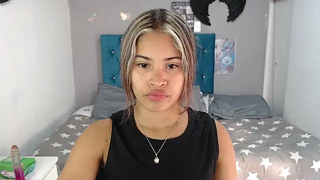 Snapshot of mia_sexgirl chatting on April 14, 2026, 12:21 pm mia sexgirl online show from April 14, 2026, 12:21 pm