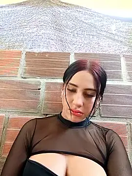 Snapshot of Katalella_Hott chatting on October 3, 2025, 2:40 pm Katalella Hott online show from October 3, 2025, 2:40 pm