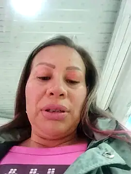 Snapshot of LaraCaliente chatting on January 16, 2026, 6:23 pm LaraCaliente online show from January 16, 2026, 6:23 pm