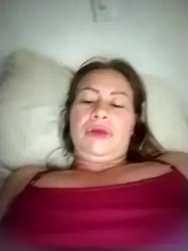 Snapshot of LaraCaliente chatting on November 25, 2025, 2:17 pm LaraCaliente online show from November 25, 2025, 2:17 pm