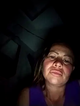 Snapshot of LaraCaliente chatting on October 22, 2025, 6:02 am LaraCaliente online show from October 22, 2025, 6:02 am